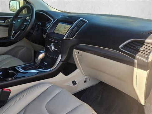 Used 2017 Ford Edge Titanium w/ Technology Package image 22