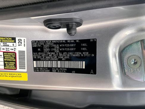 Used 2018 Toyota Sienna XLE Premium FWD image 32