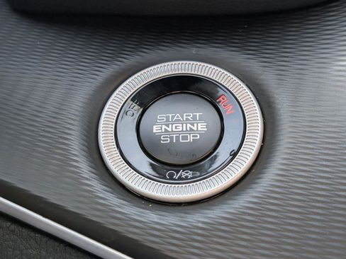 New 2025 Jeep Grand Cherokee Altitude RWD image 27