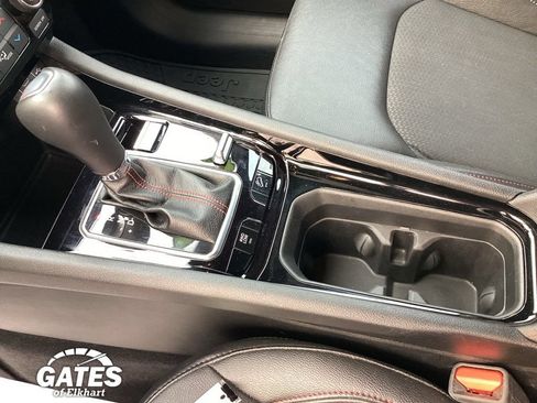 Used 2024 Jeep Compass Trailhawk AWD/4WD image 24