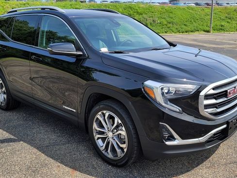 Used 2021 GMC Terrain SLT AWD/4WD image 2
