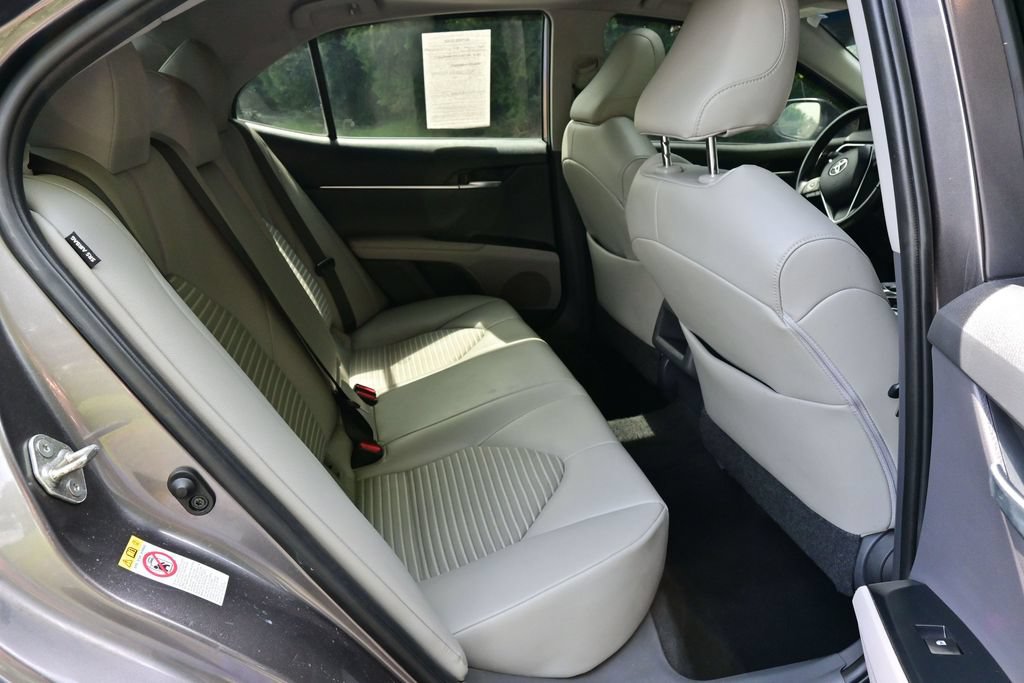 Used 2018 Toyota Camry SE w/ Moonroof Package FWD image 27