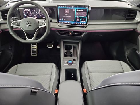 New 2026 Volkswagen Tiguan SE R-Line image 15