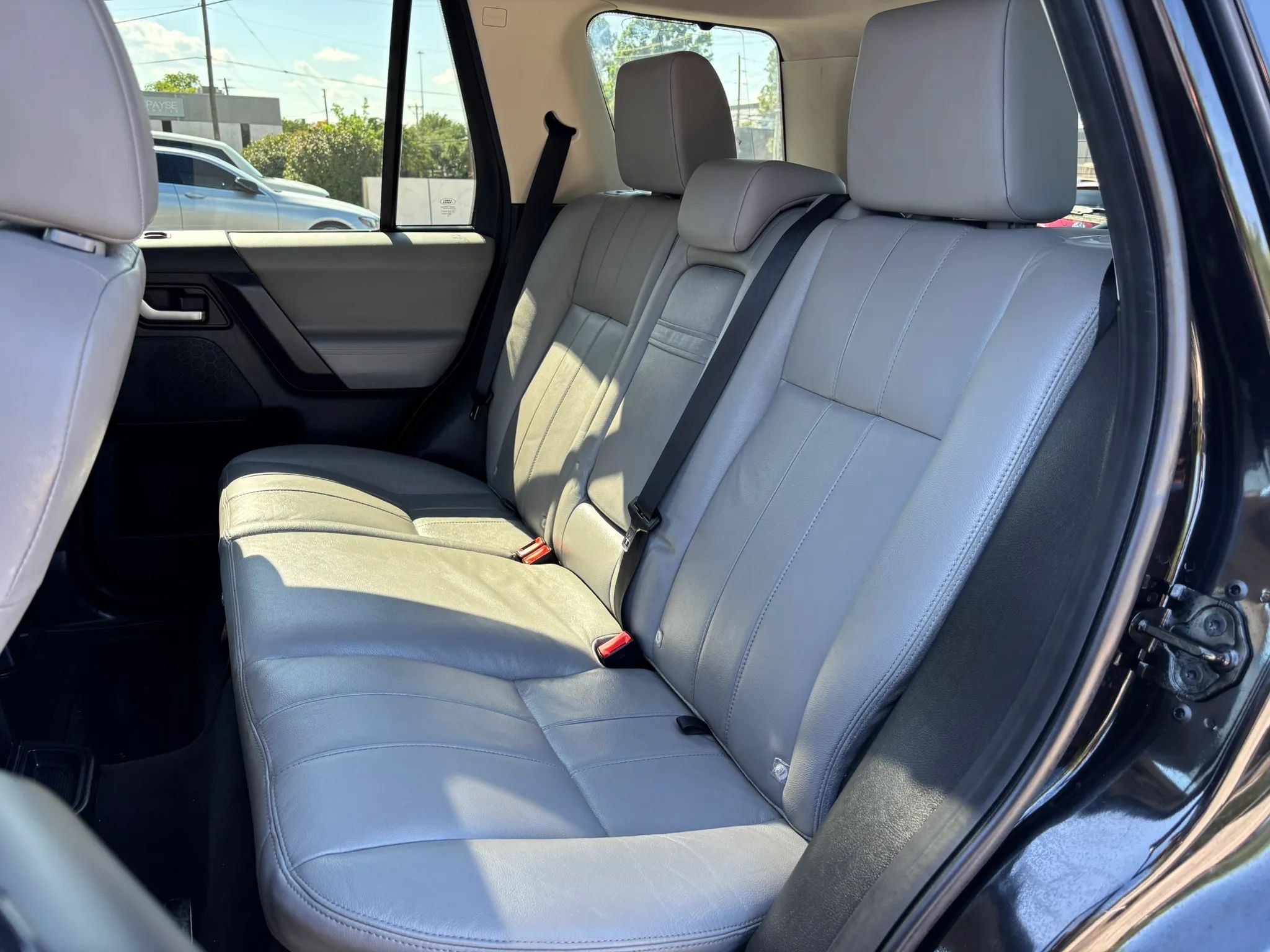 Used 2011 Land Rover LR2 HSE AWD/4WD image 48