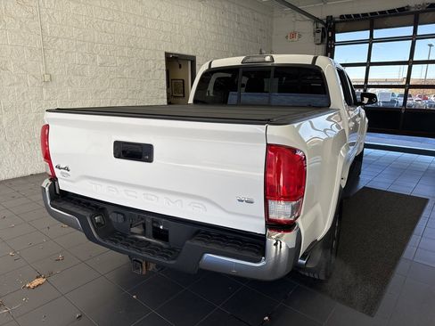 Certified 2017 Toyota Tacoma SR5 image 7