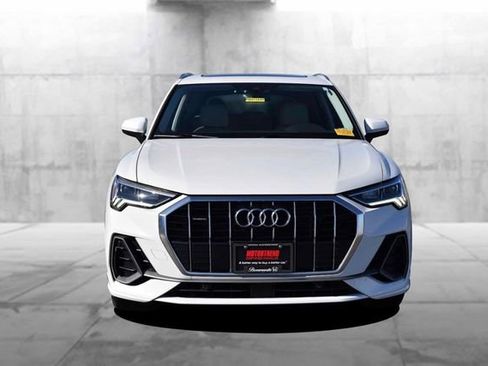 Used 2022 Audi Q3 2.0T Premium Plus w/ Premium Plus Package image 4