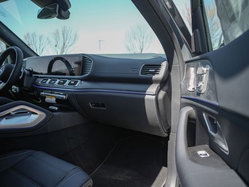 New 2026 Mercedes-Benz GLS 450 4MATIC image 24