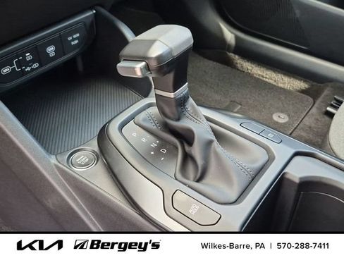Certified 2025 Kia K4 FWD image 22