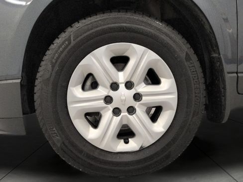 Used 2014 Chevrolet Traverse LS FWD image 3