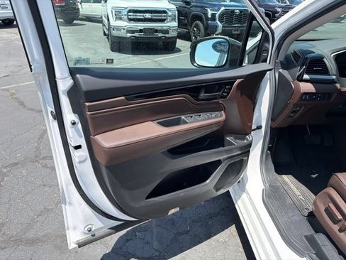 Used 2025 Honda Odyssey Touring image 20