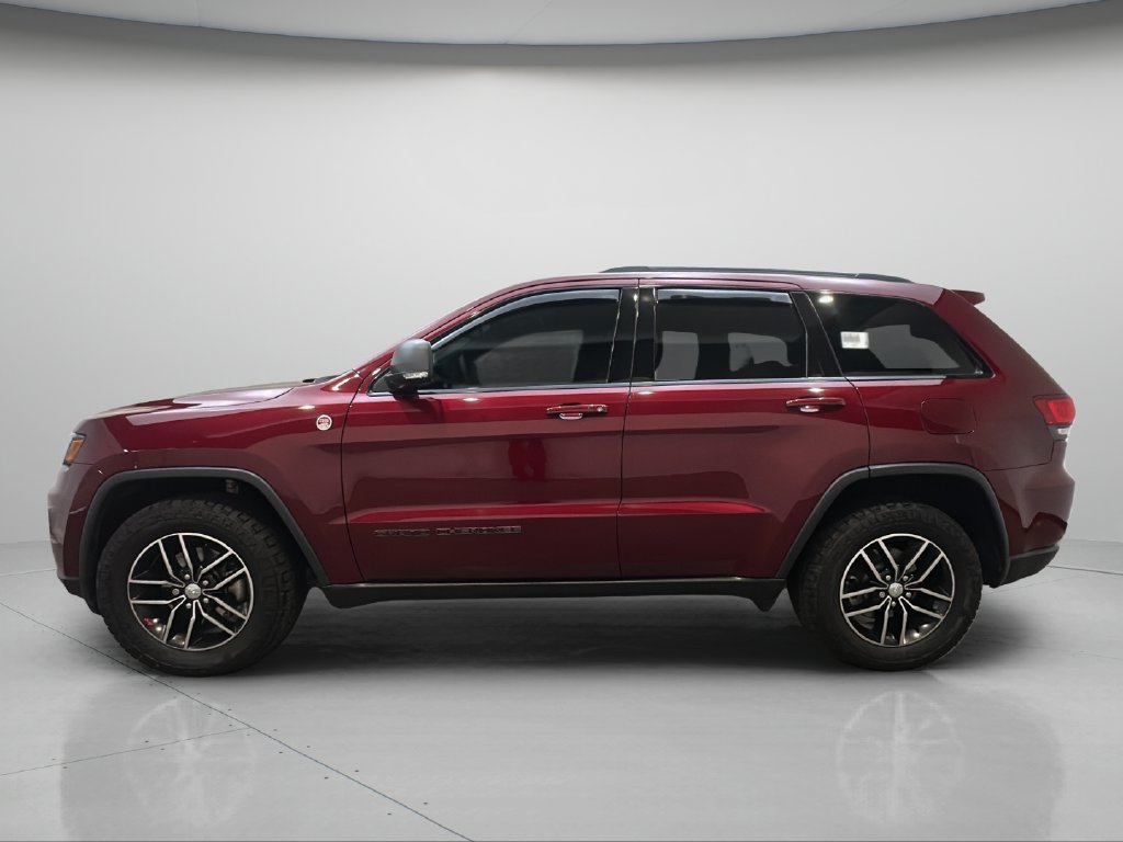 Used 2017 Jeep Grand Cherokee Trailhawk w/ Trailhawk Luxury Group AWD/4WD image 3