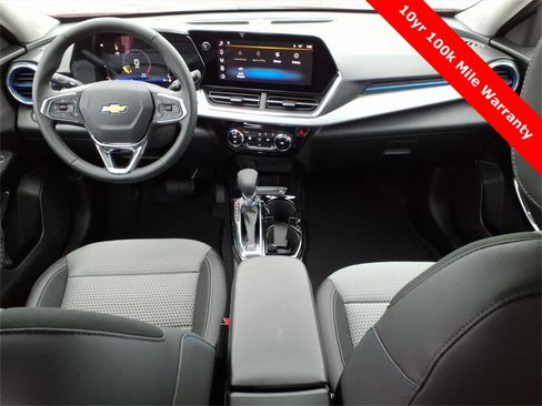 New 2026 Chevrolet Trax LT w/ Driver Confidence Package image 12