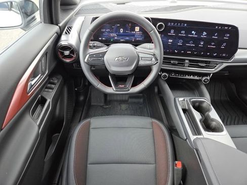 Used 2024 Chevrolet Equinox EV RS image 27