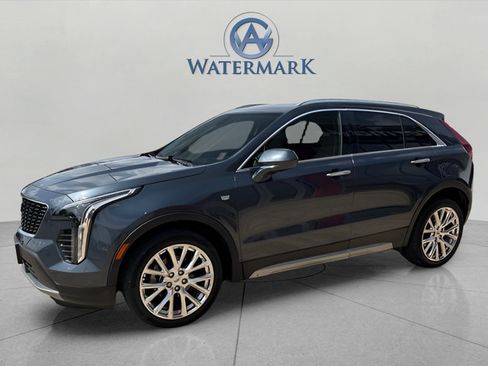 Used 2019 Cadillac XT4 Premium Luxury w/ Cold Weather Package FWD image 2