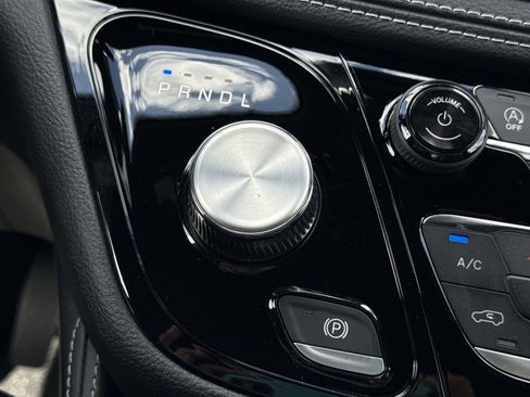 New 2026 Chrysler Pacifica Limited w/ S Appearance Package image 22