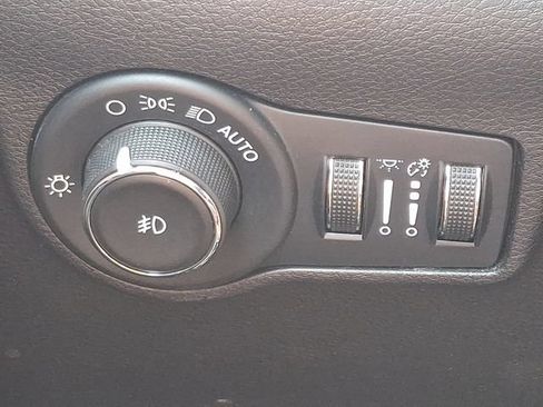Used 2023 Jeep Compass Limited AWD/4WD image 23