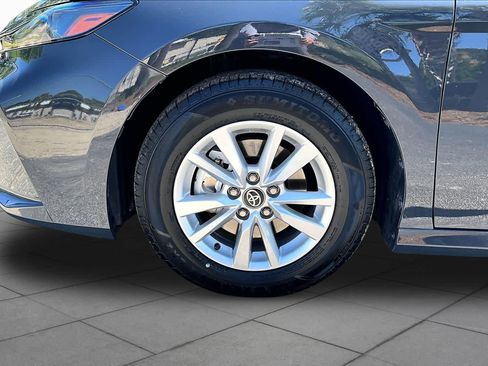 Used 2025 Toyota Camry LE FWD image 11