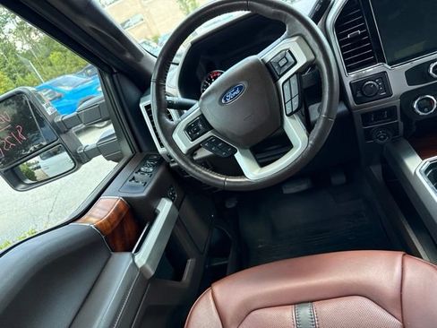 Used 2022 Ford F350 King Ranch w/ King Ranch Ultimate Package AWD/4WD image 11