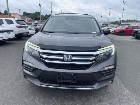 Used 2018 Honda Pilot Touring image 2