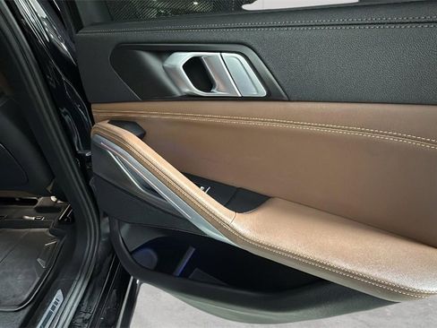 Used 2022 BMW X6 xDrive40i w/ Executive Package image 50