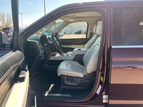 Used 2020 Ford Expedition Platinum image 10