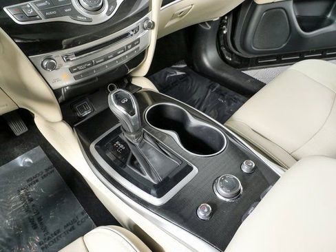 Used 2020 INFINITI QX60 Luxe w/ Essential Package FWD image 16