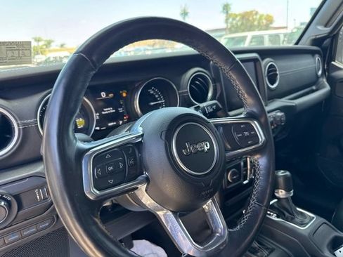 Used 2023 Jeep Wrangler Unlimited Sahara w/ Cold Weather Group AWD/4WD image 10