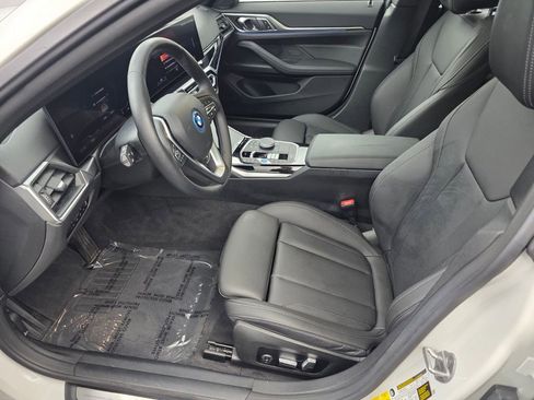 Used 2023 BMW i4 eDrive35 w/ Premium Package RWD image 9