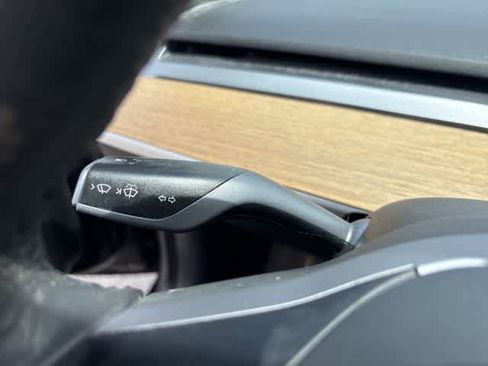 Used 2021 Tesla Model 3 Standard Range image 15