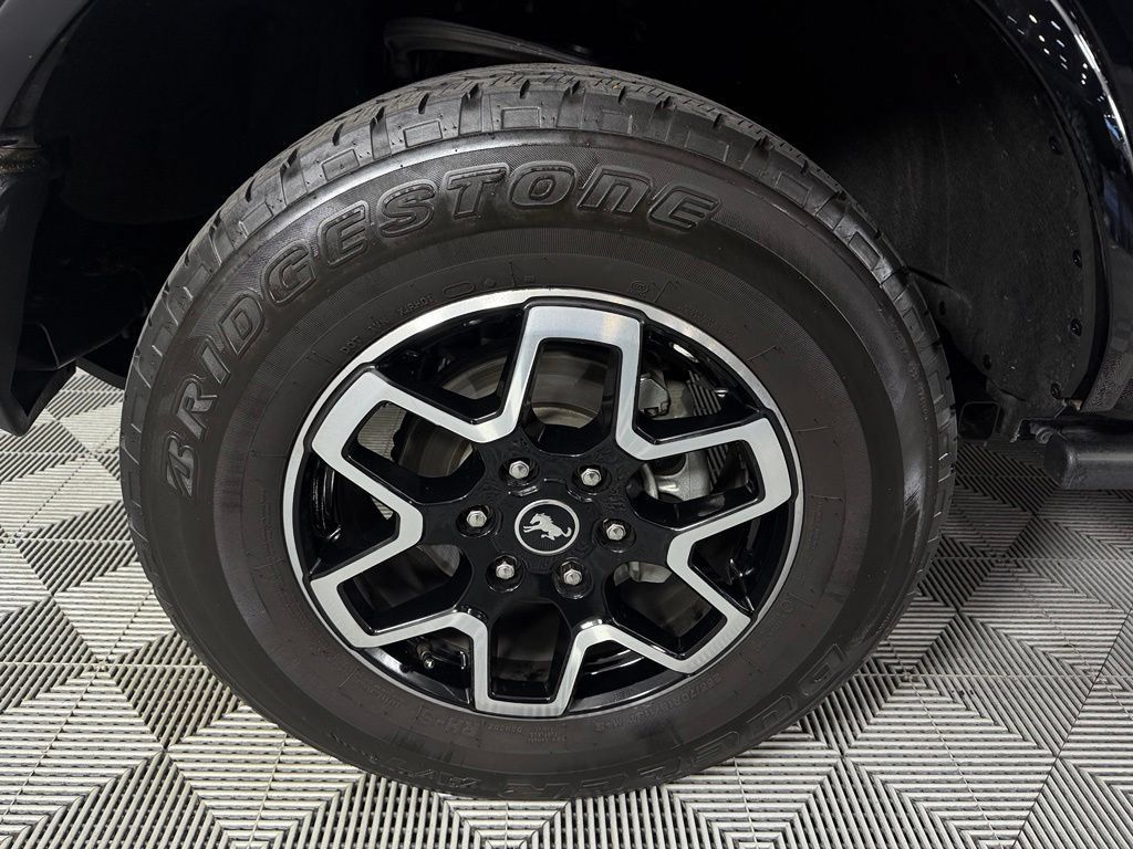 Used 2024 Ford Bronco Outer Banks AWD/4WD image 11