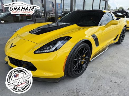 Used 2015 Chevrolet Corvette Z06 w/ Z07 Performance Package w/ Z07 Performance Package RWD image 1