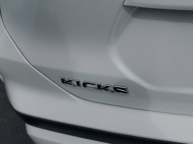Certified 2025 Nissan Kicks Play S FWD image 7