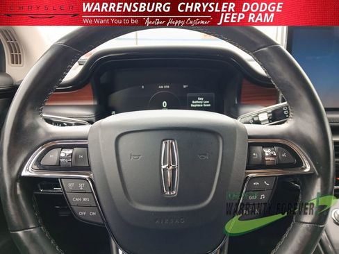 Used 2022 Lincoln Nautilus Reserve image 19