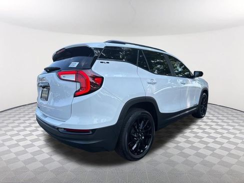 Used 2023 GMC Terrain SLE w/ Driver Convenience Package FWD image 5