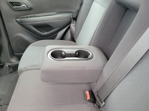Used 2019 Chevrolet Trax LS FWD image 30