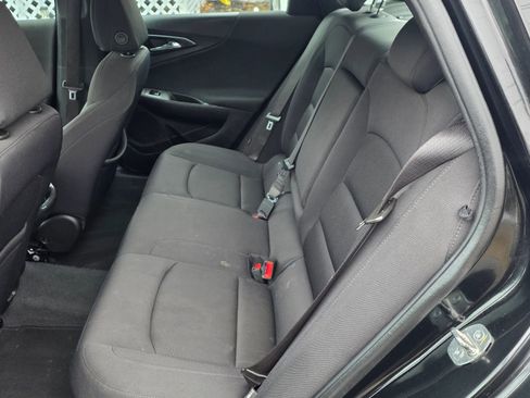 Used 2022 Chevrolet Malibu LT image 9