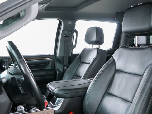 Used 2024 Chevrolet Silverado 1500 LT Trail Boss w/ Convenience Package II AWD/4WD image 26
