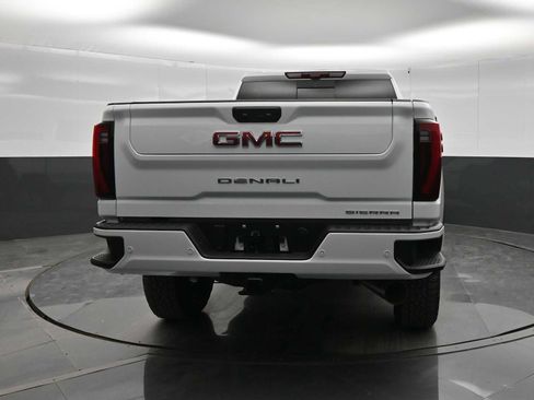 New 2026 GMC Sierra 2500 Denali w/ Denali Reserve Package AWD/4WD image 6