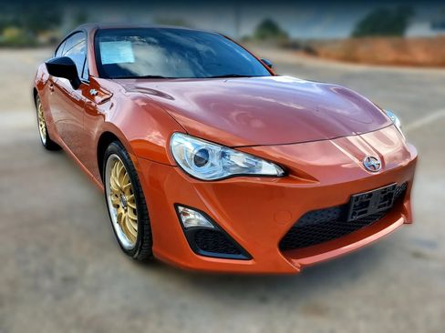 Used 2013 Scion FR-S RWD image 19
