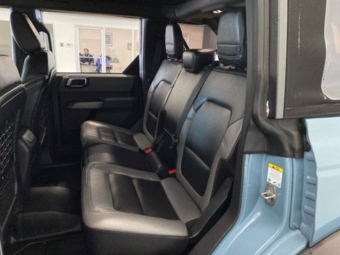 Used 2023 Ford Bronco Black Diamond w/ Sasquatch Package image 9