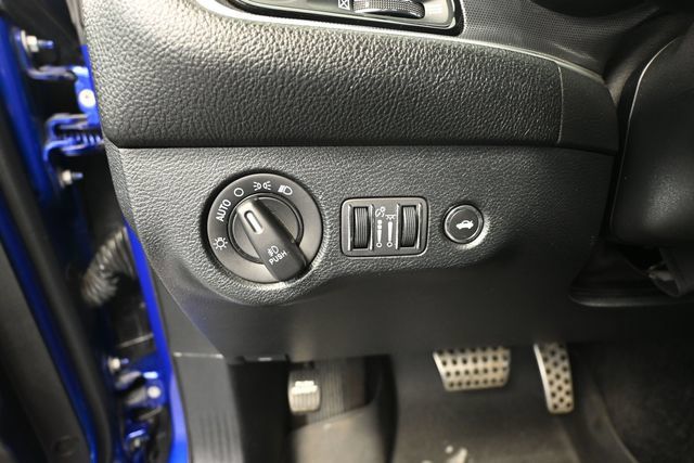 Used 2018 Dodge Challenger GT w/ GT Interior Package AWD/4WD image 25