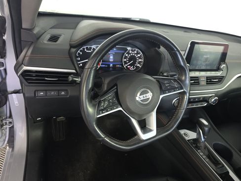 Used 2021 Nissan Altima 2.5 SR FWD image 13