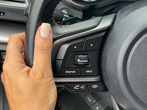 Used 2022 Subaru Crosstrek 2.5i Limited image 17