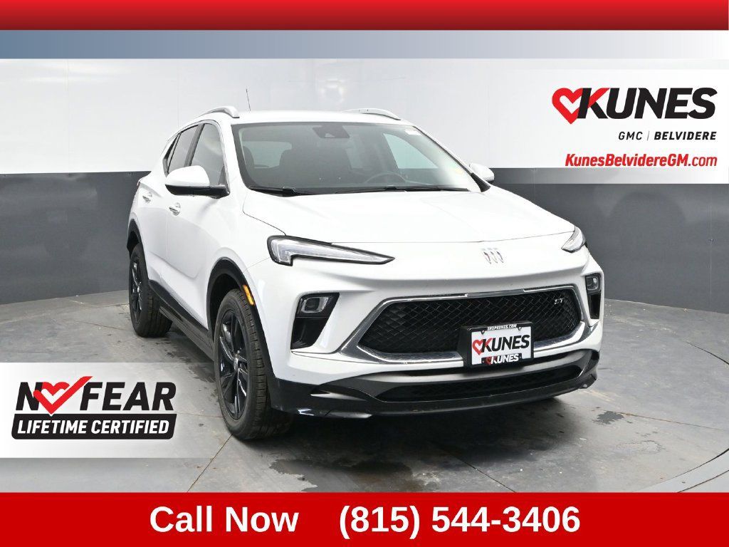 Used 2024 Buick Encore GX Sport Touring FWD image 1