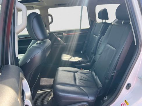 Used 2018 Lexus GX 460 Premium image 11