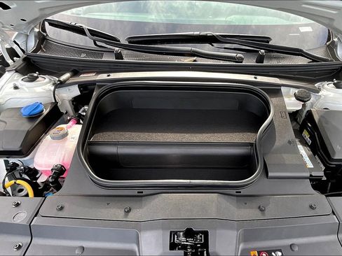 New 2025 Hyundai Ioniq 6 SE image 11