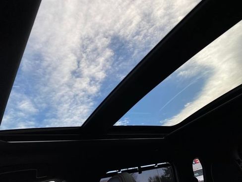 New 2025 Mitsubishi Outlander SEL image 24