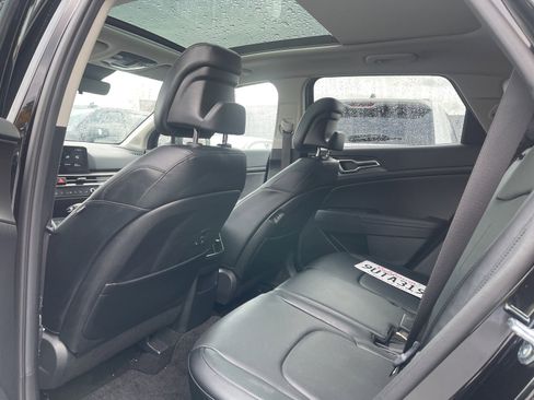 Certified 2026 Kia Sportage EX w/ EX Panorama Roof Package image 4