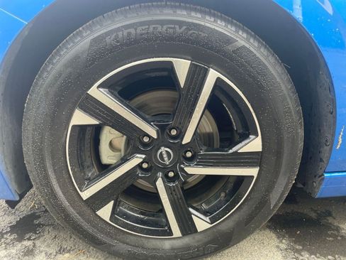 Used 2025 Nissan Sentra SV image 28