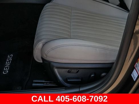 Used 2024 Genesis G70 3.3T Advanced RWD image 34